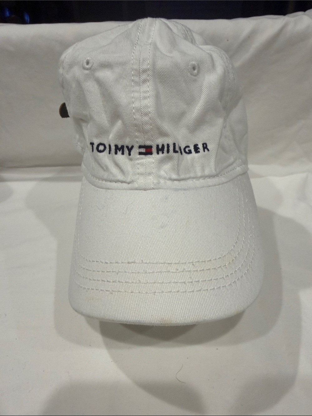 Tommy Hilfiger mens White Cap with Embroidered Flag Logo